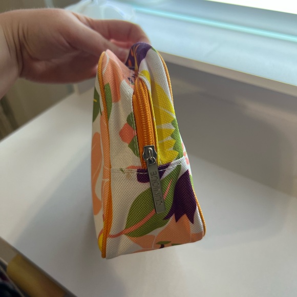 Clinique Floral Multi-Color Women's Cosmetic Bag - Picture 5 of 7